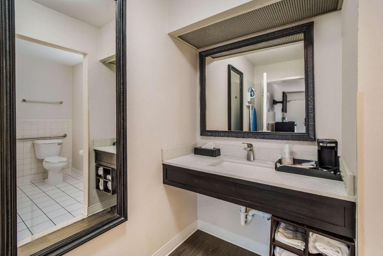 Clarion Inn & Suites Florence Zewnętrze zdjęcie