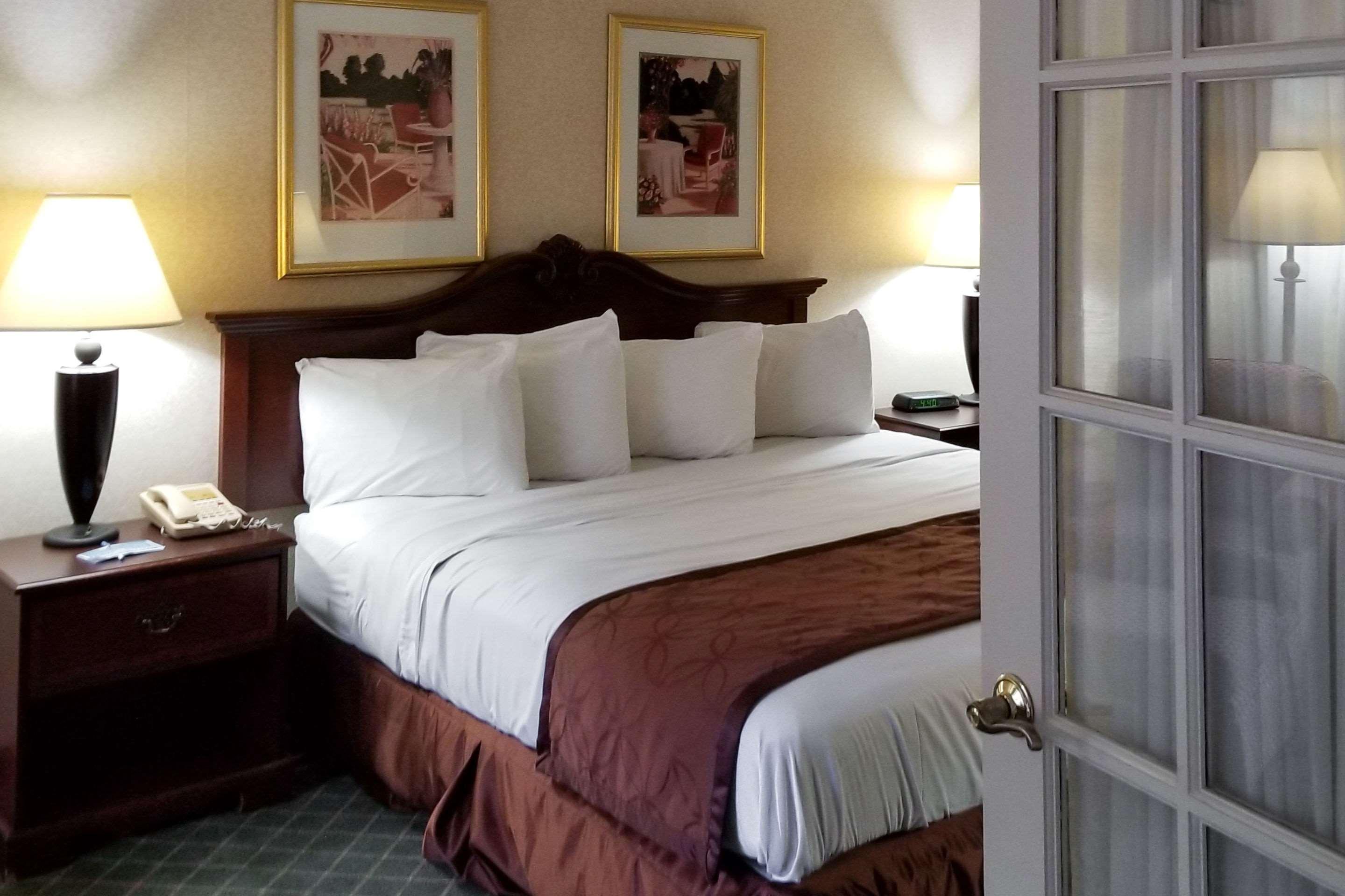 Clarion Inn & Suites Florence Zewnętrze zdjęcie